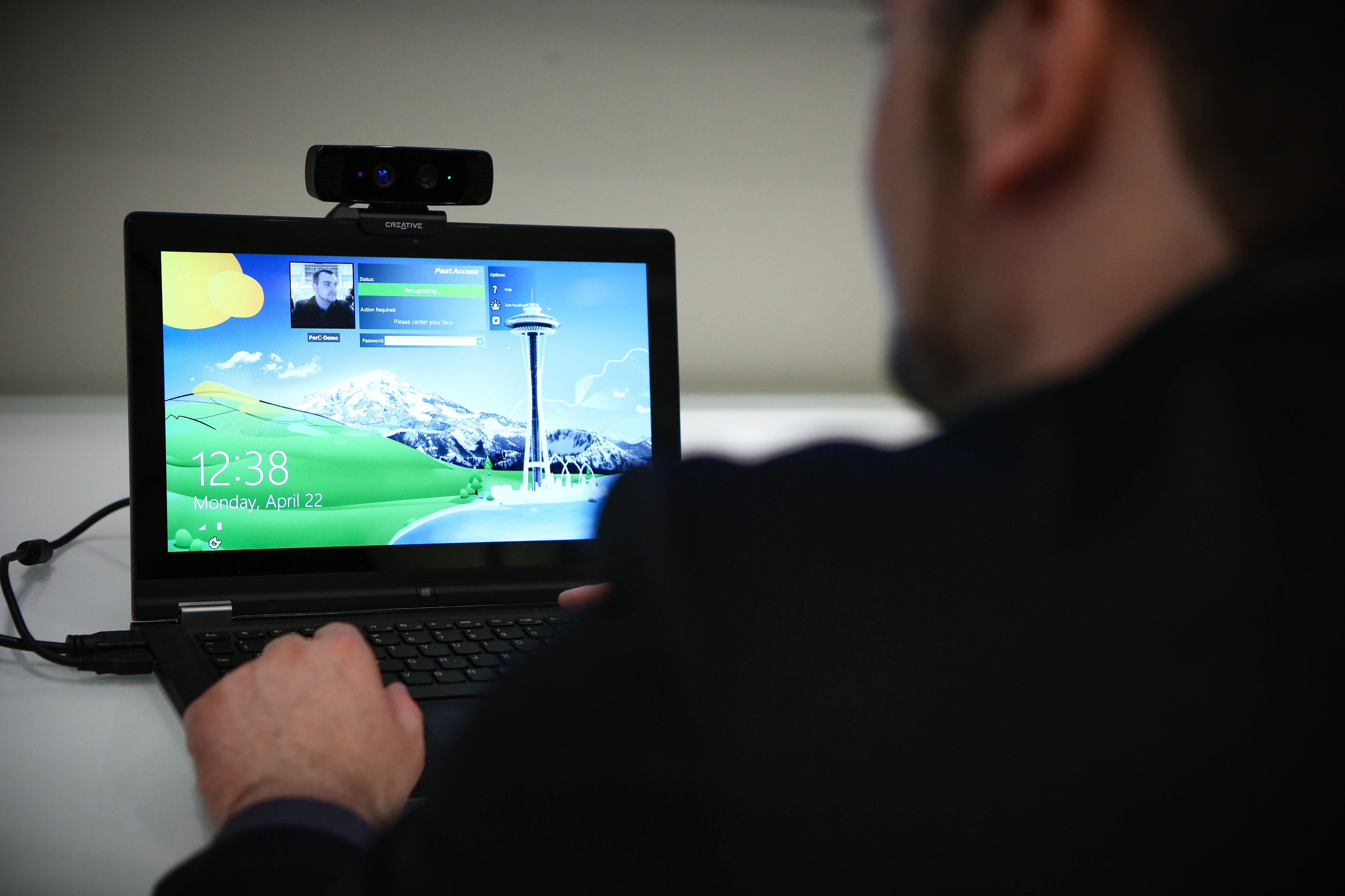 http://download.intel.com/newsroom/kits/EMEA/Europe/Events/Future_Showcase/adinfo/PerC/Facelogon_2.jpg
